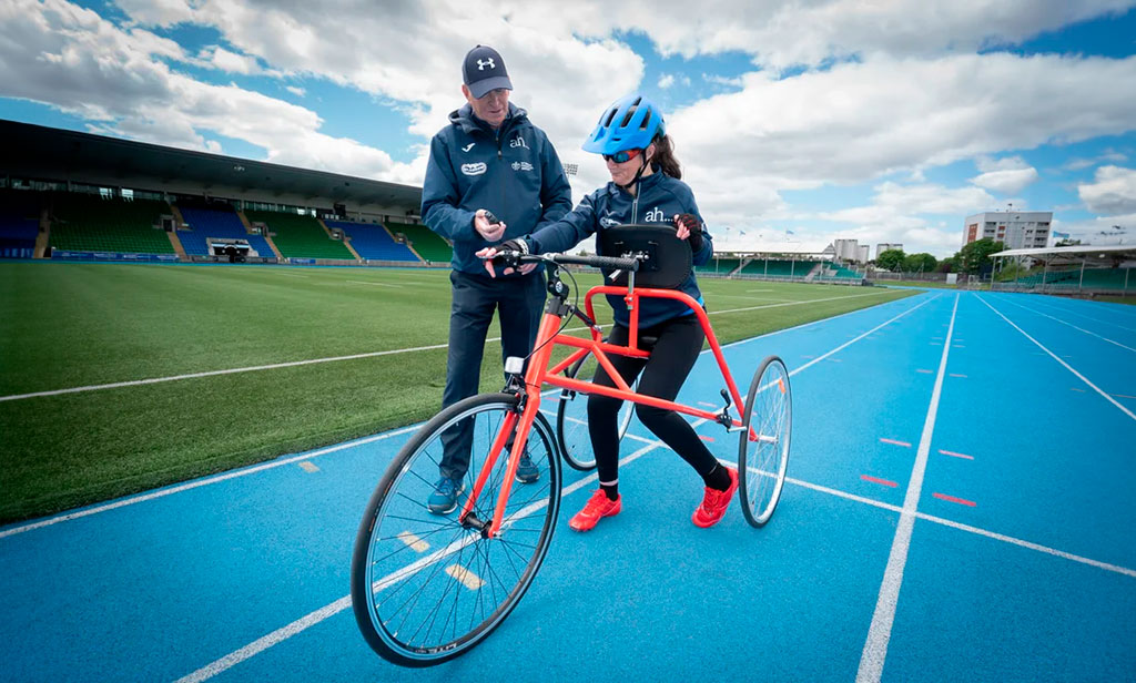 Mujer con parálisis cerebral se propone hacer historia en el Maratón de Londres