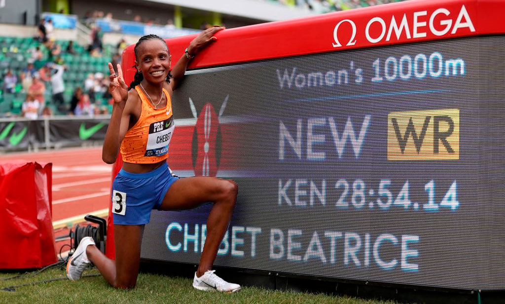 Beatrice Chebet rompe récord mundial de 10.000 metros