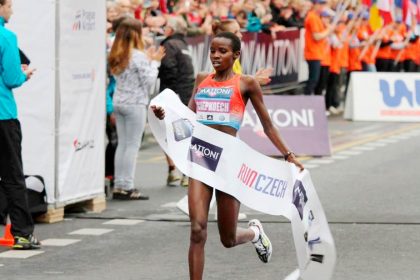 Josephine Chepkoech: Siete años de sanción por dopaje a ganadora de Maratón de Santiago