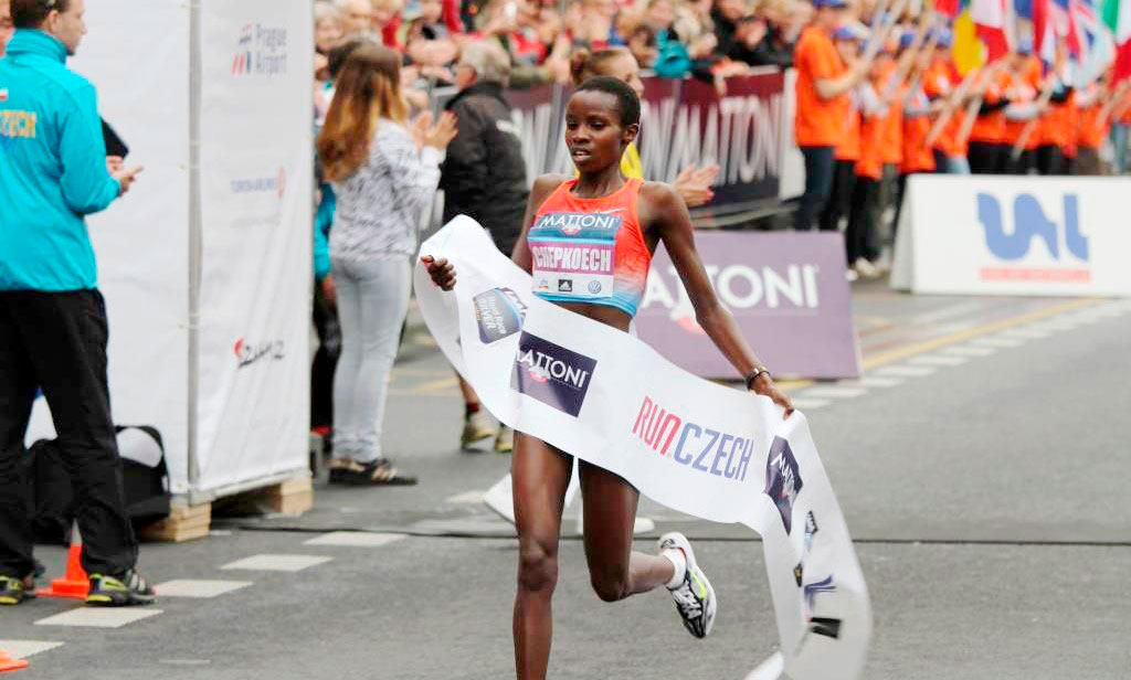 Josephine Chepkoech: Siete años de sanción por dopaje a ganadora de Maratón de Santiago